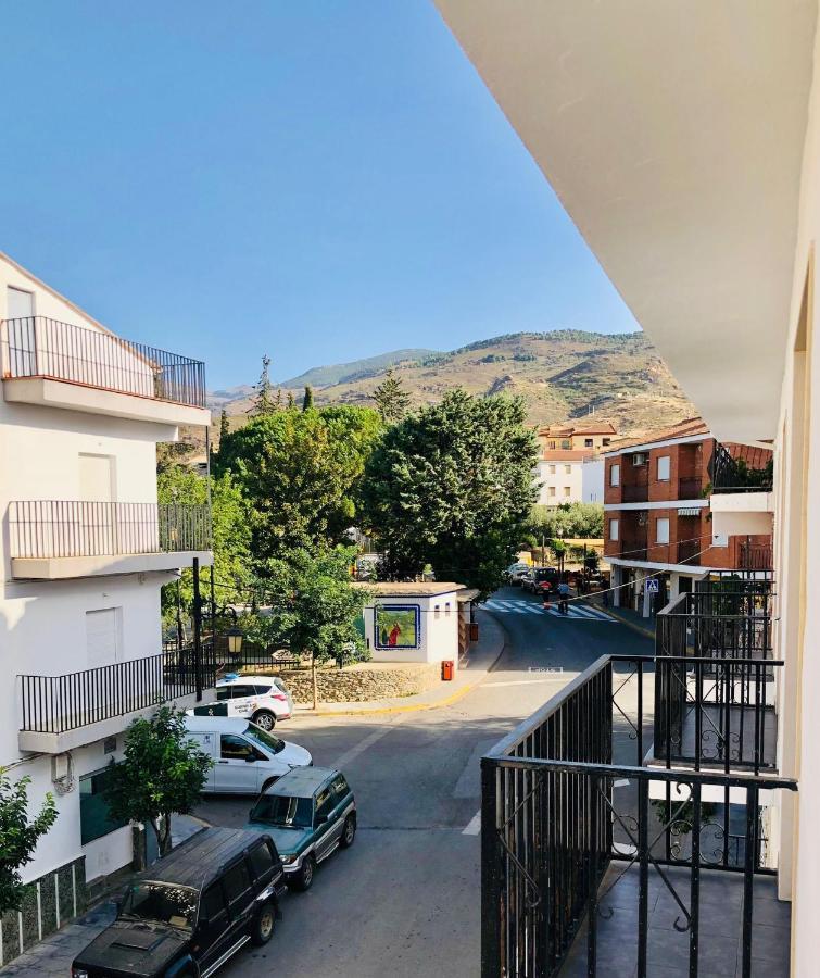 Hotel El Montoro Cádiar Esterno foto