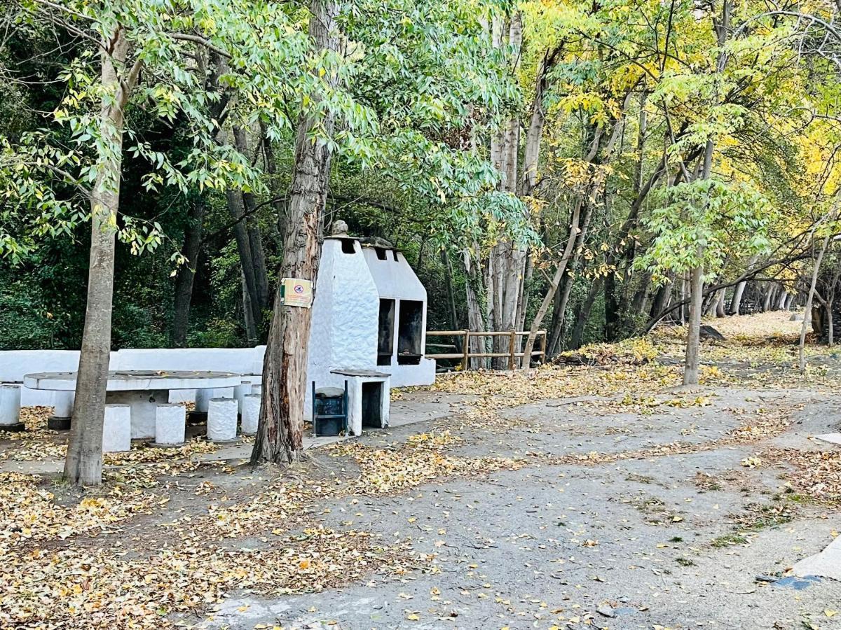 Hotel El Montoro Cádiar Esterno foto